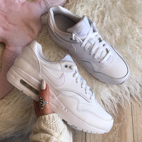 NWT Nike Air Max 1 Triple White - Picture 3 of 7